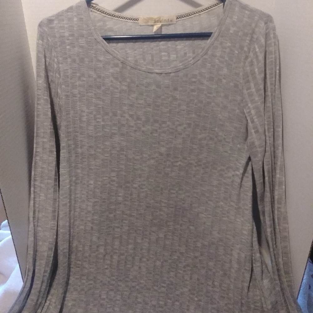 Rewind Lightweight Sweater Size Medium